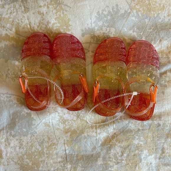 Osh Kosh b'gosh jelly sandals NEW - Picture 4 of 5